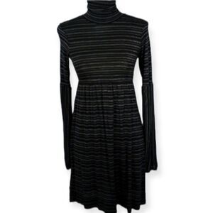 WEZC TURTLENECK MAXI DRESS SZ.XS EUC